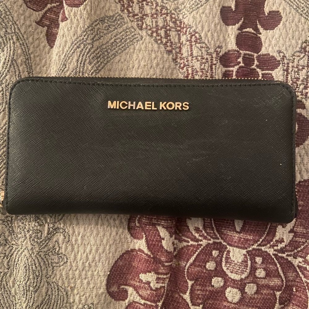 Black Michael Kors wallet
